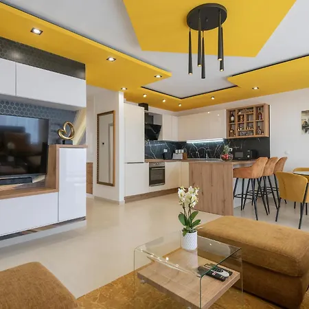 2 Bedroom Cozy In *