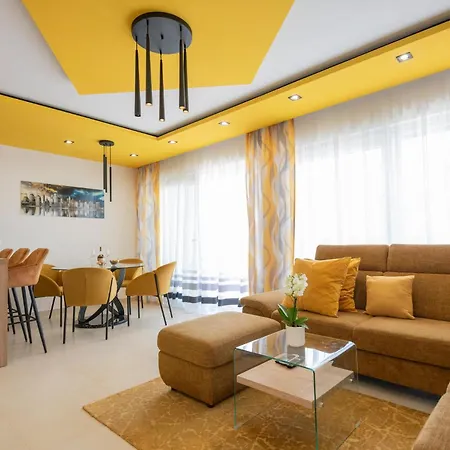 2 Bedroom Cozy In Holiday home Makarska